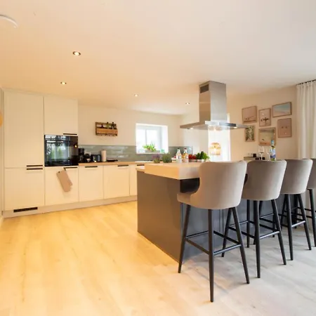 Surf Coast - * Haffkrug